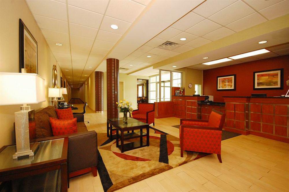 Best Western Airport Inn & Suites Cleveland Brook Park Екстериор снимка